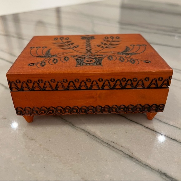 Vintage Music Box - Picture 3 of 11